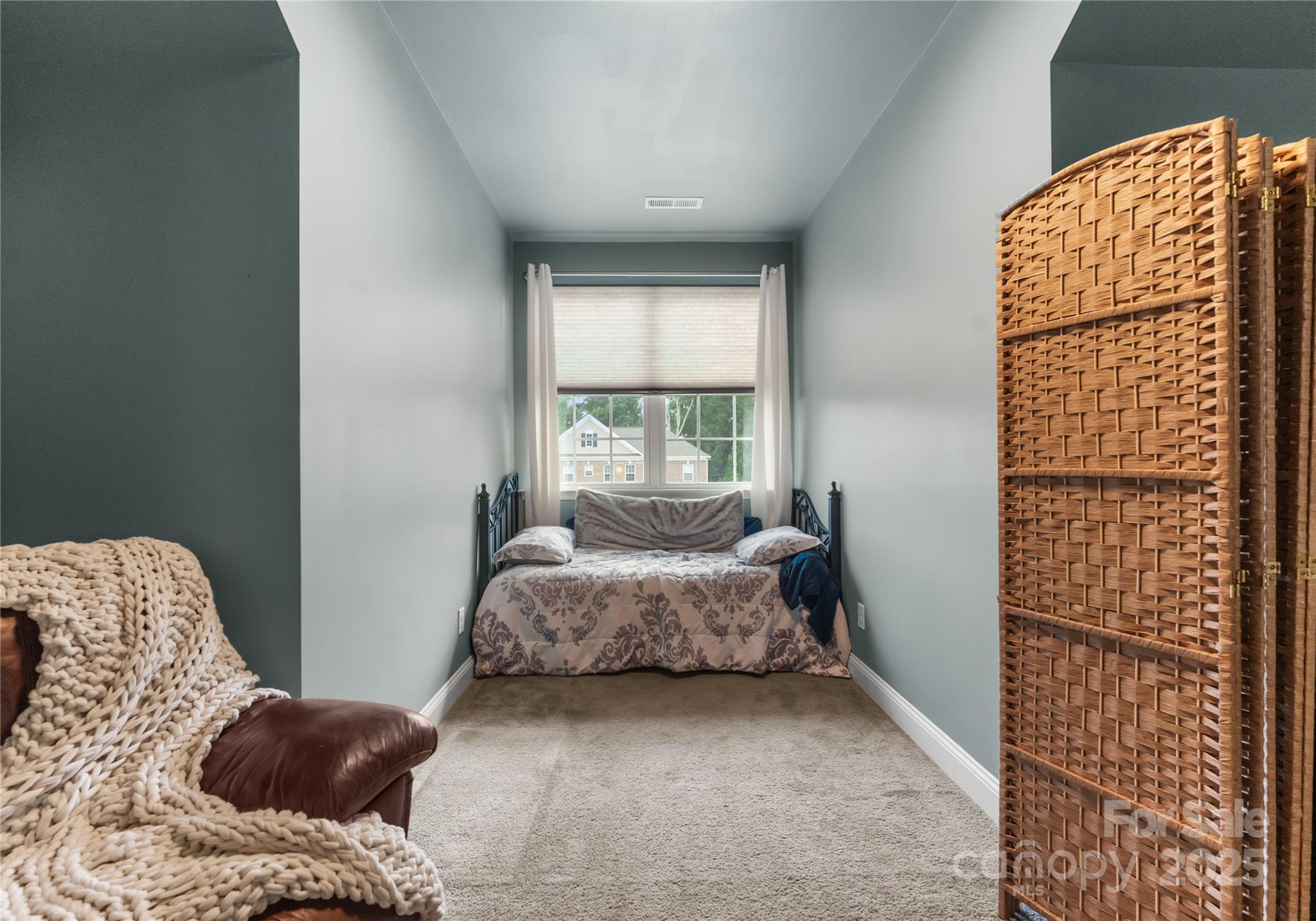 163 Sassafras Road