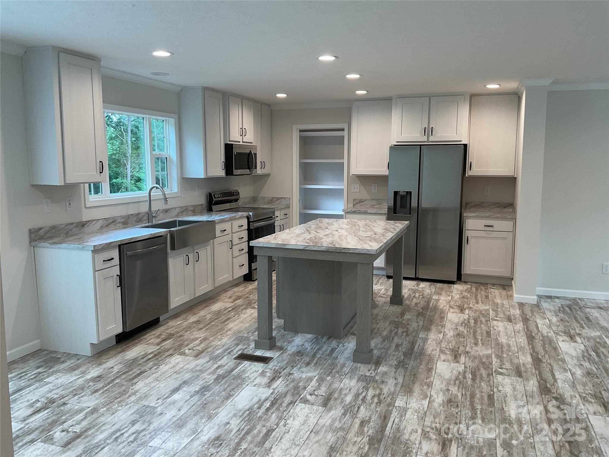 130 Zircon Drive
