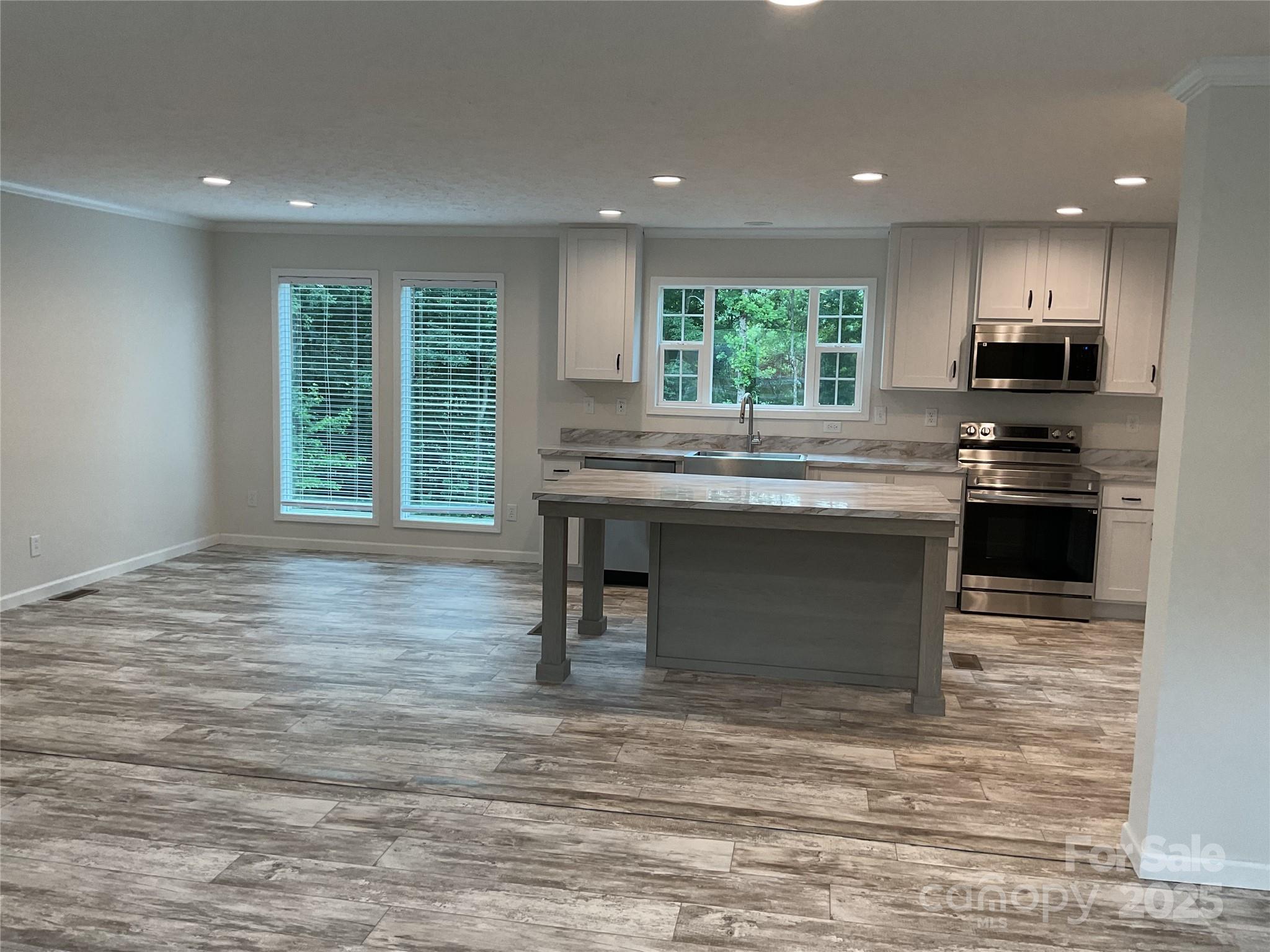 130 Zircon Drive