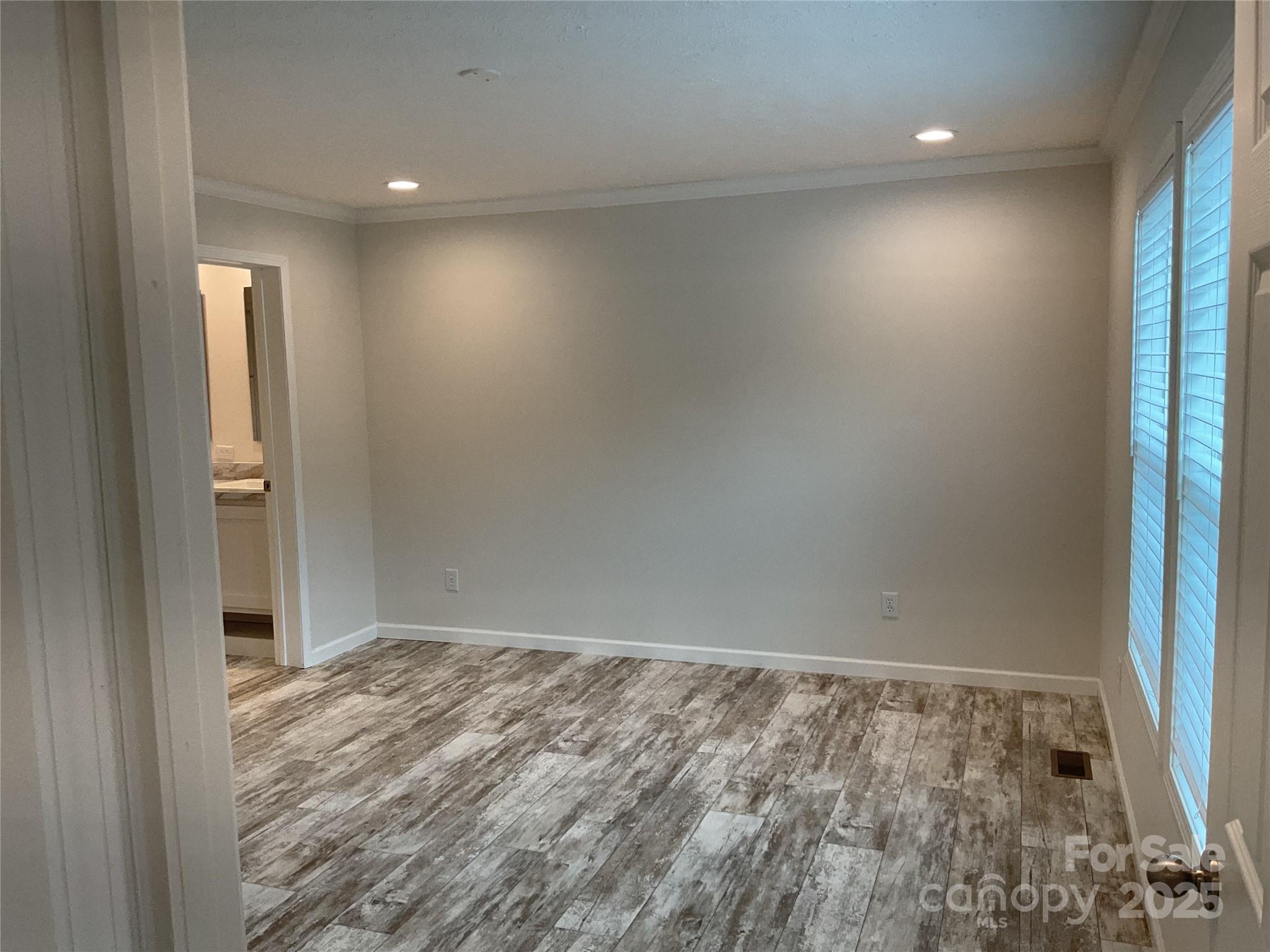 130 Zircon Drive