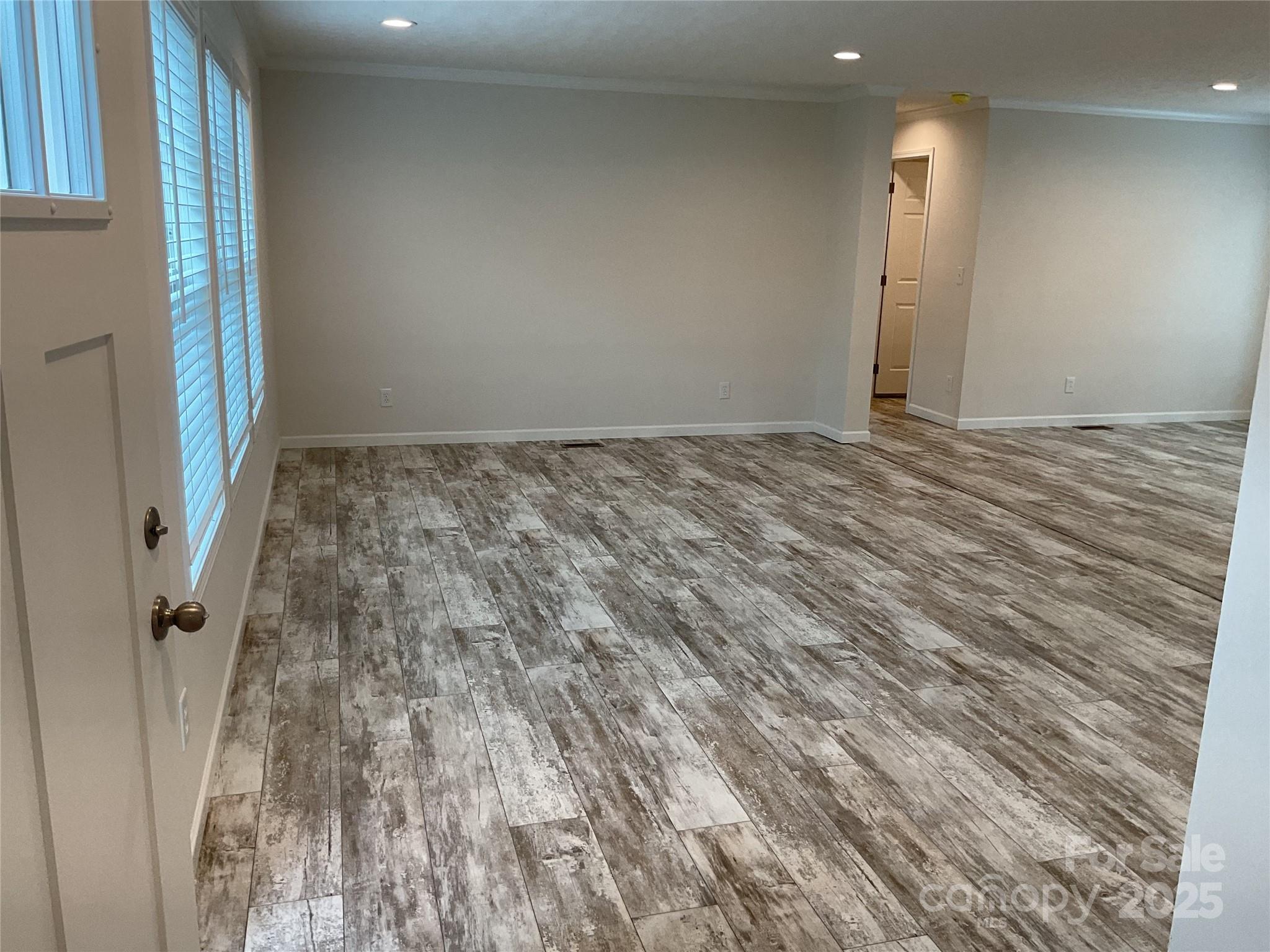 130 Zircon Drive