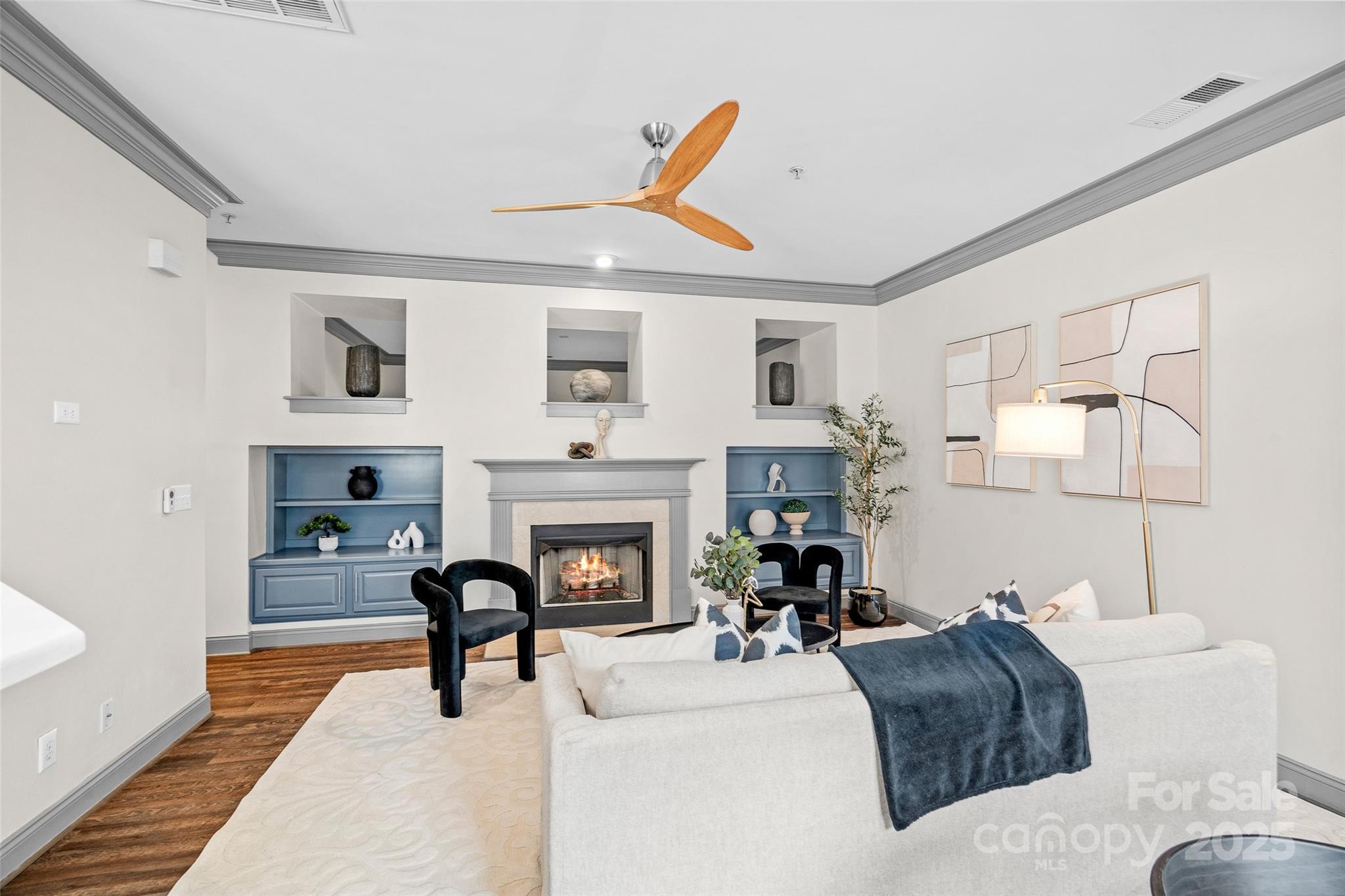 4708 S Hill View Drive