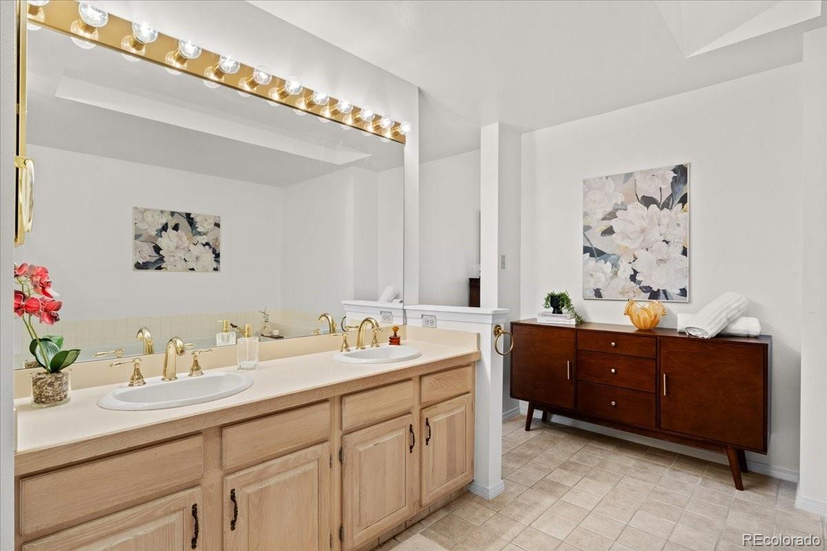 10000 E Yale Avenue Unit: 42