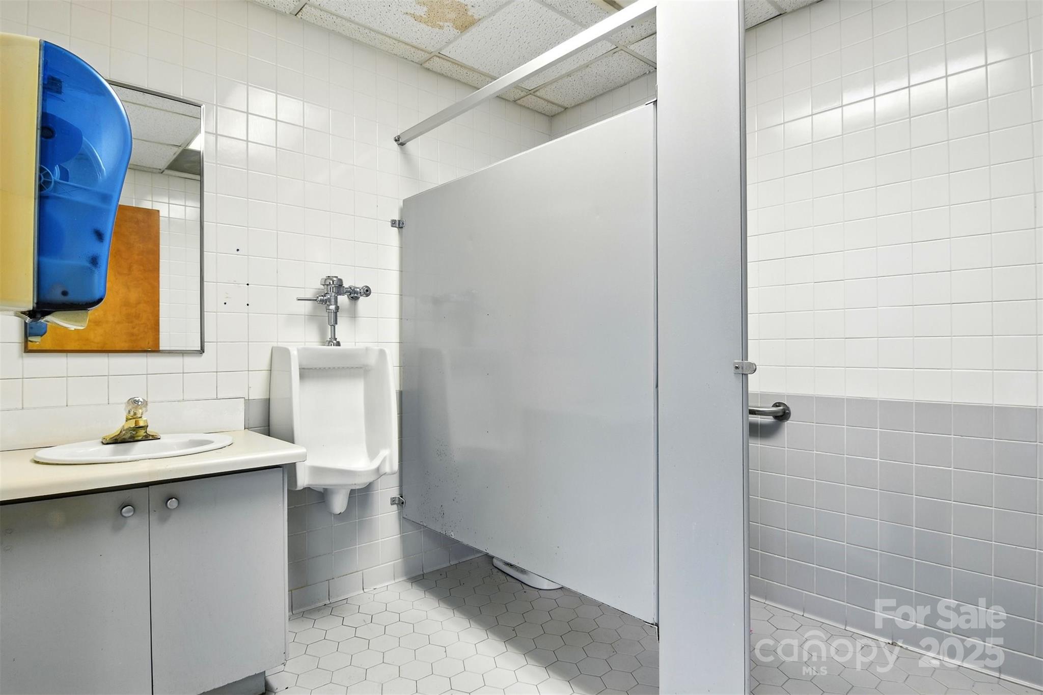 2931 N Center Street