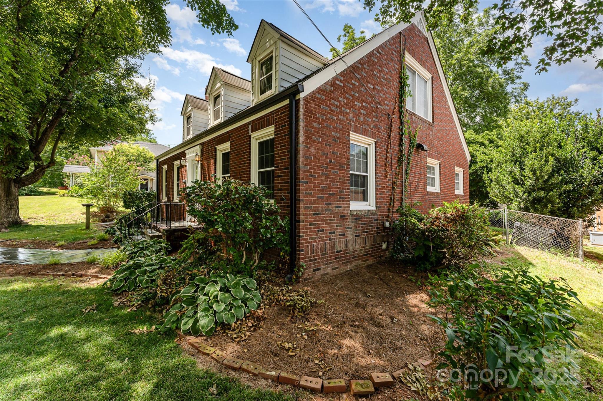 105 Corban Avenue SE