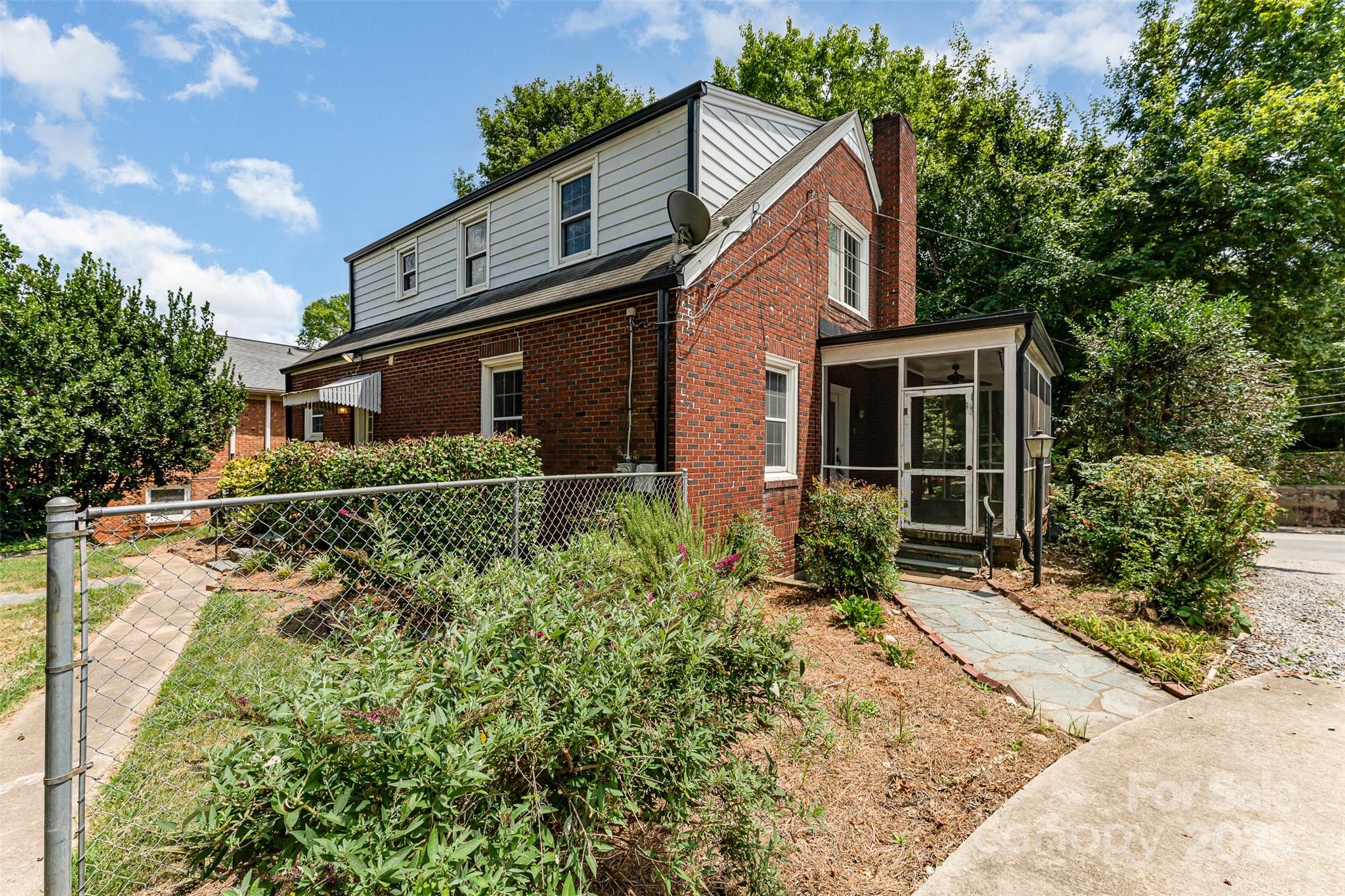 105 Corban Avenue SE