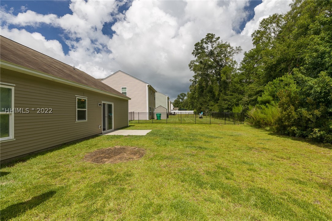 128 Red Northern Oak Way