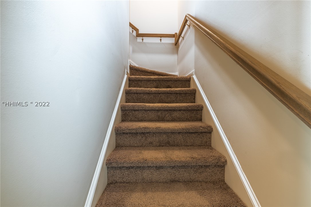 128 Red Northern Oak Way