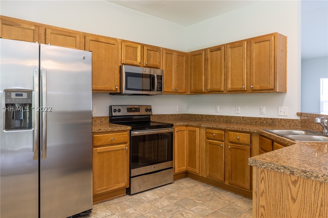 128 Red Northern Oak Way