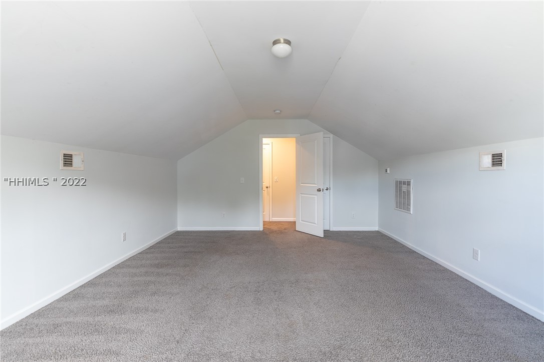 128 Red Northern Oak Way