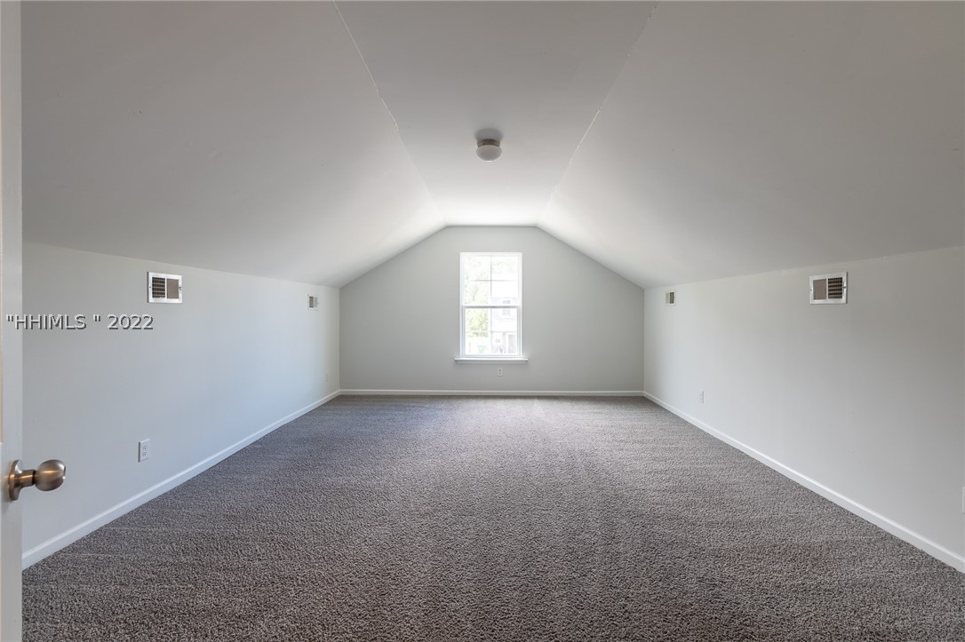 128 Red Northern Oak Way