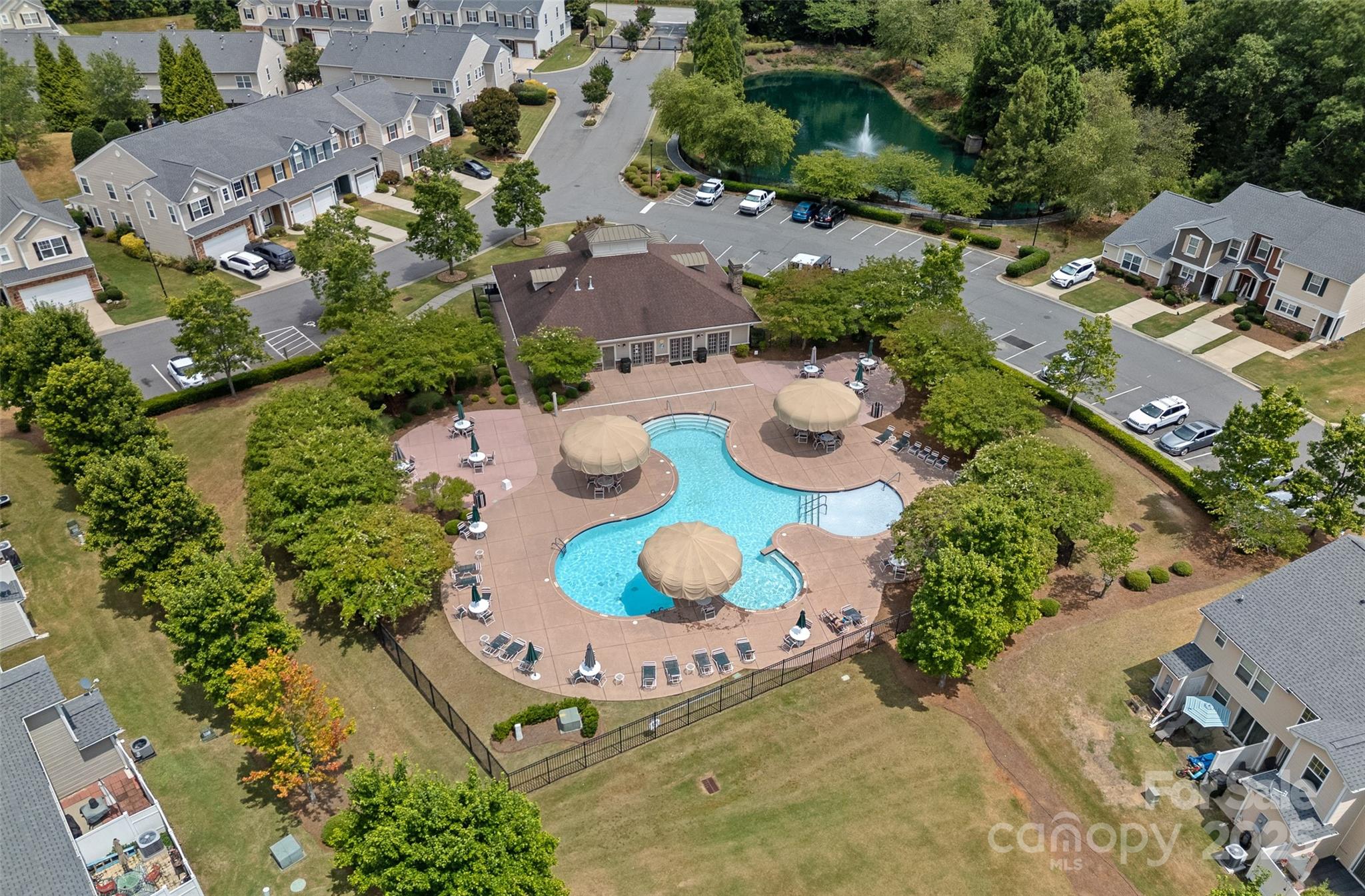 816 Canoe Song Road