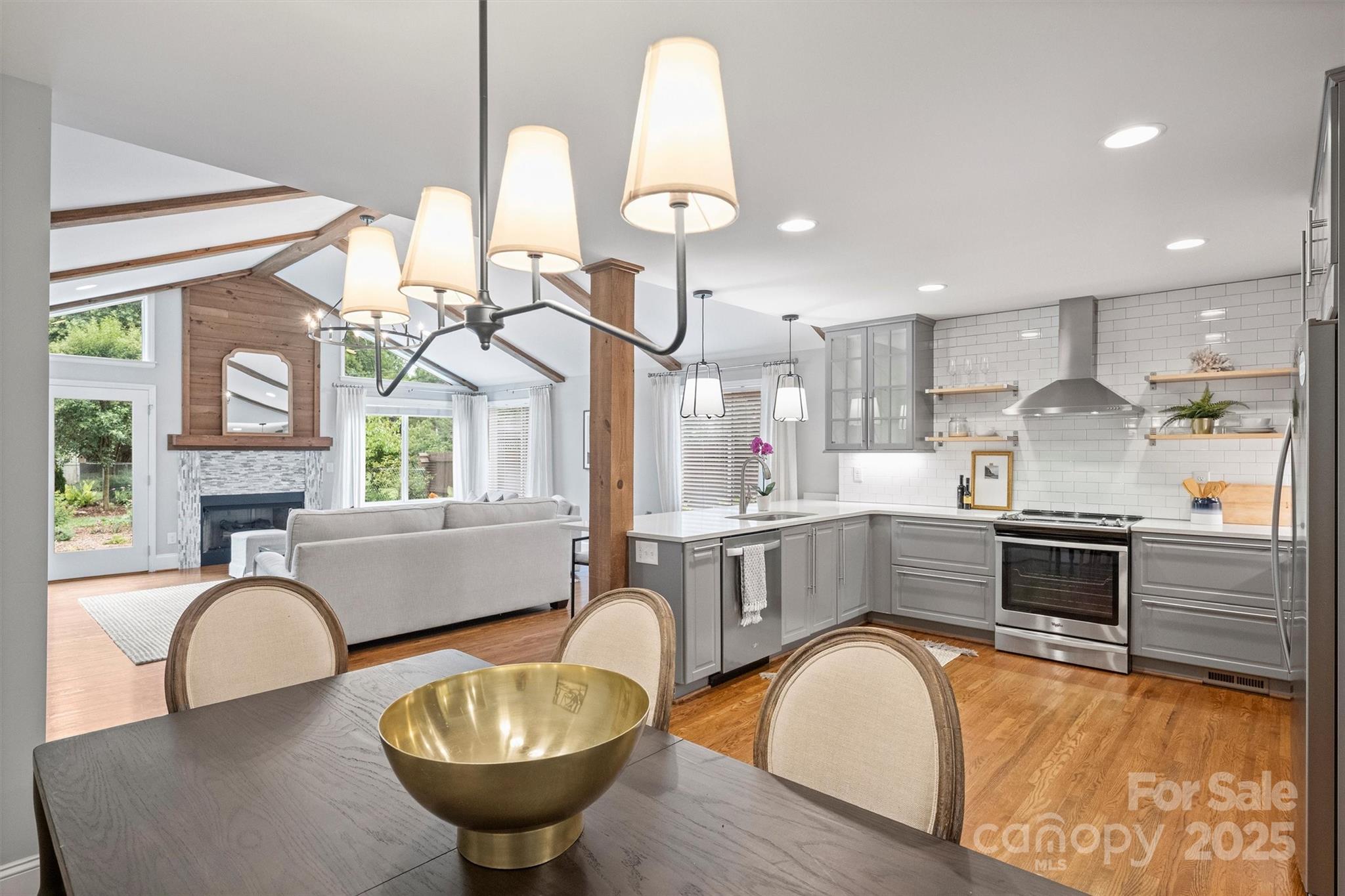 1918 Woodland Drive