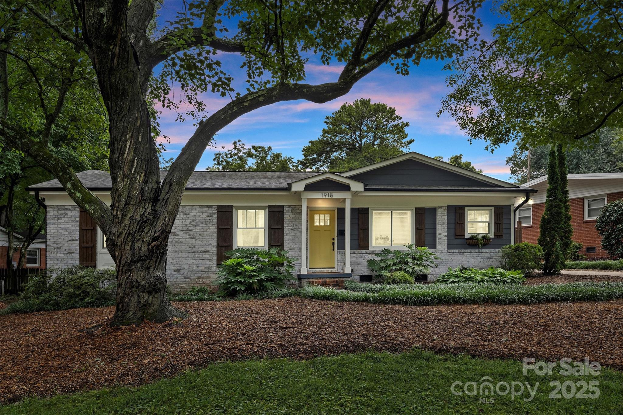 1918 Woodland Drive