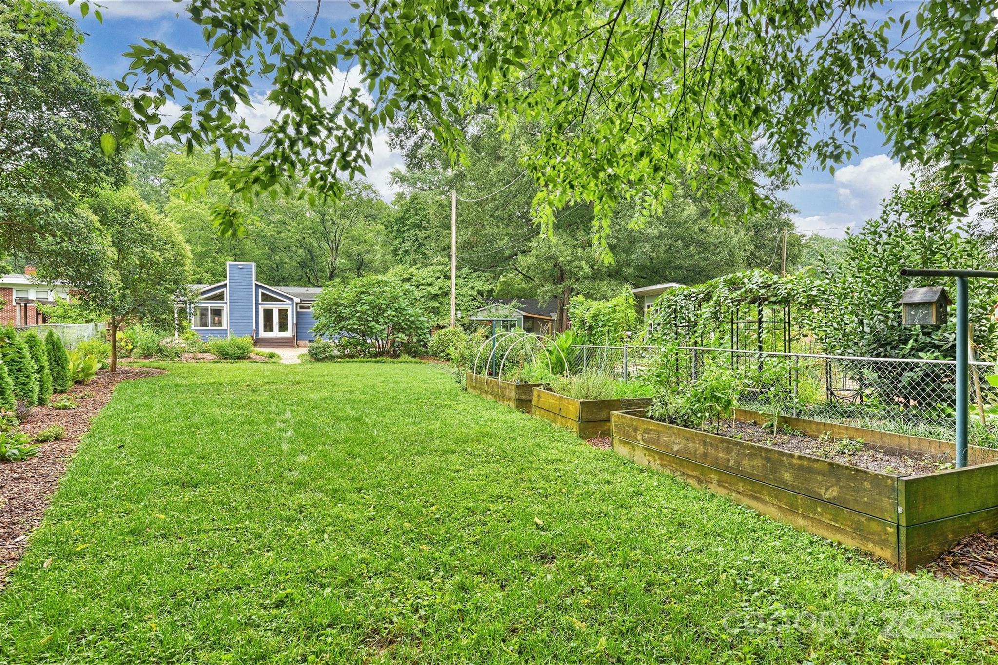 1918 Woodland Drive