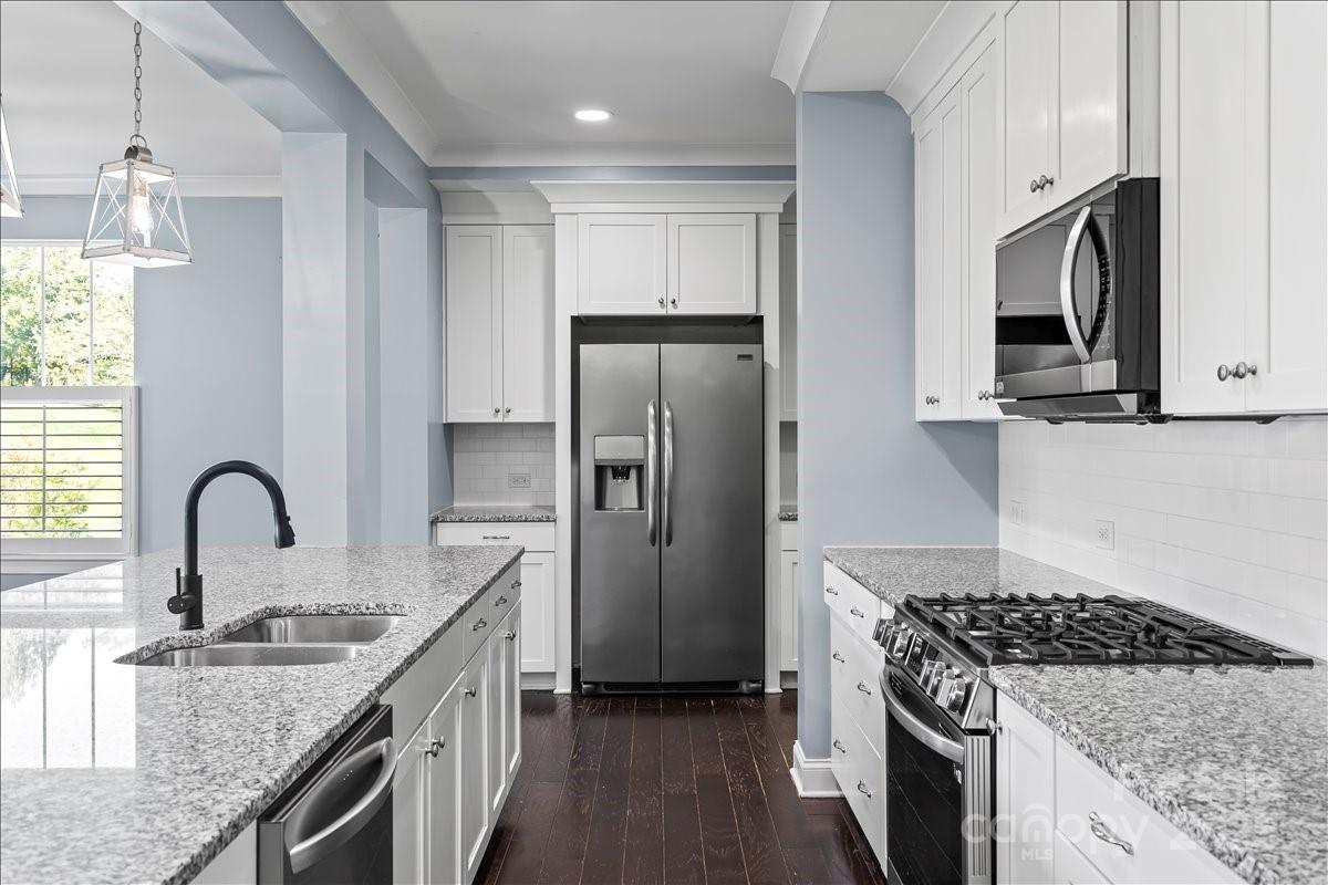 4243 Island Fox Lane