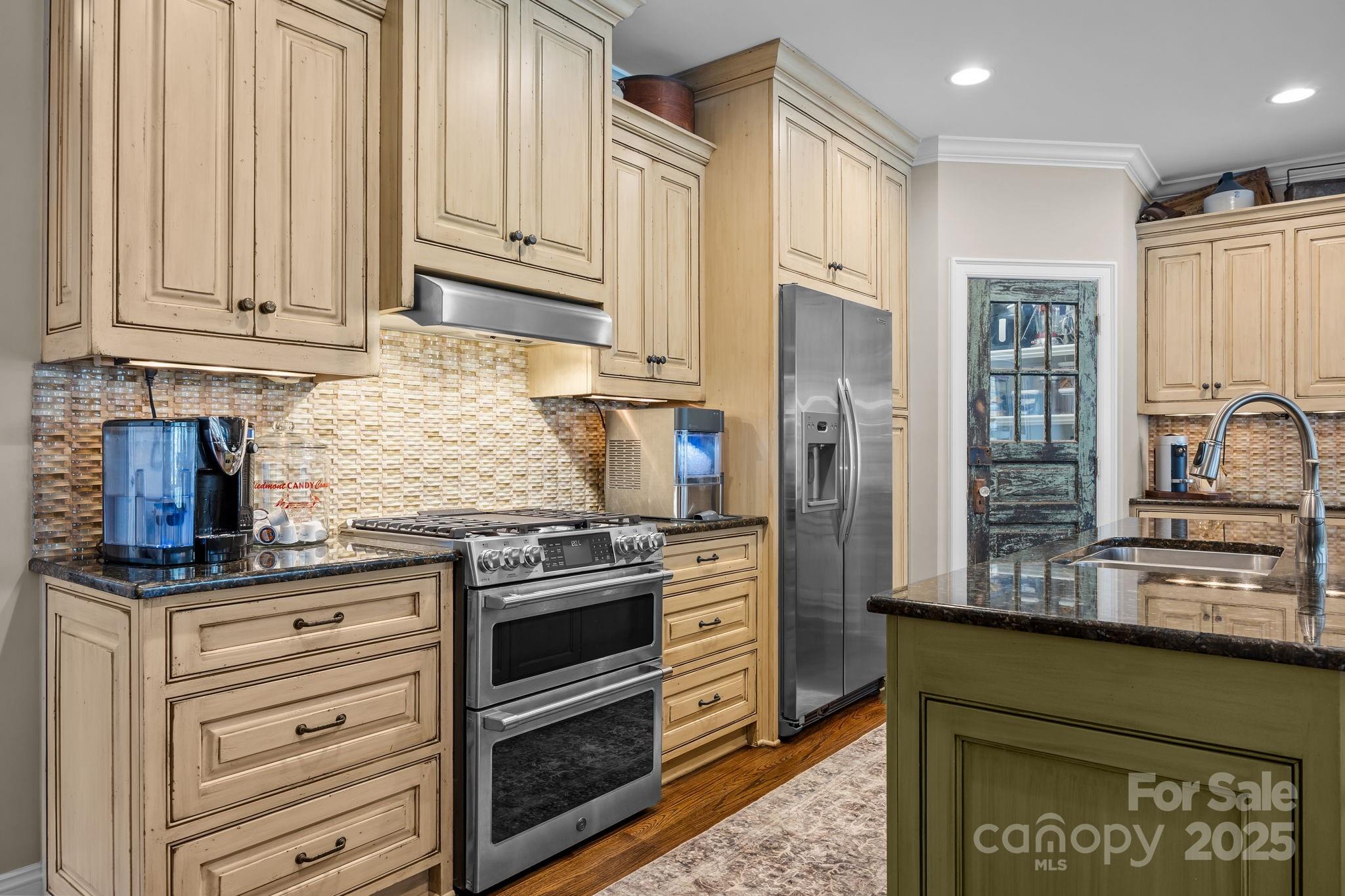 141 Yellow Jacket Circle