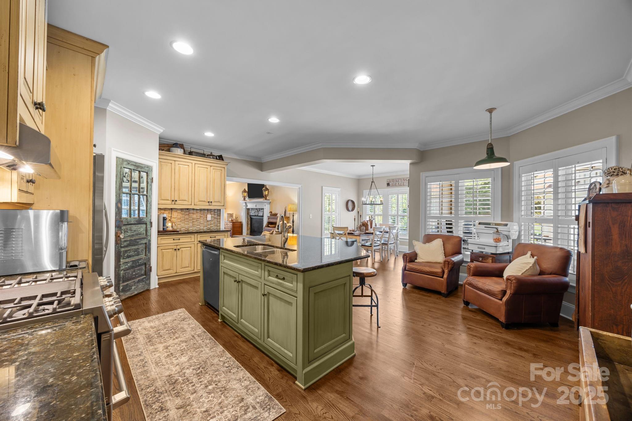 141 Yellow Jacket Circle