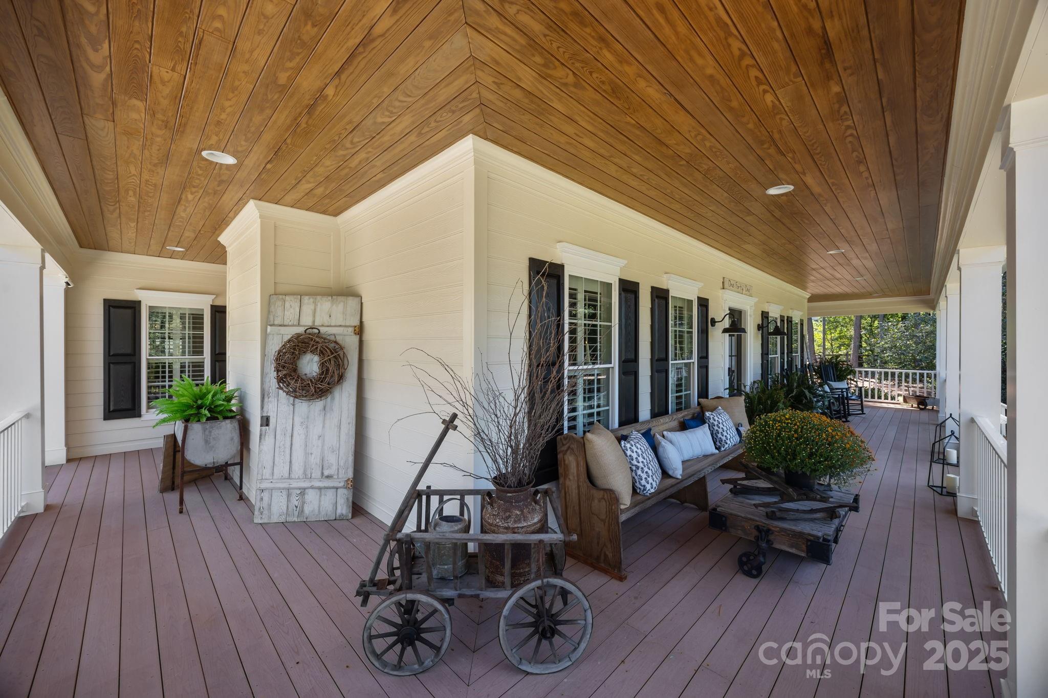 141 Yellow Jacket Circle