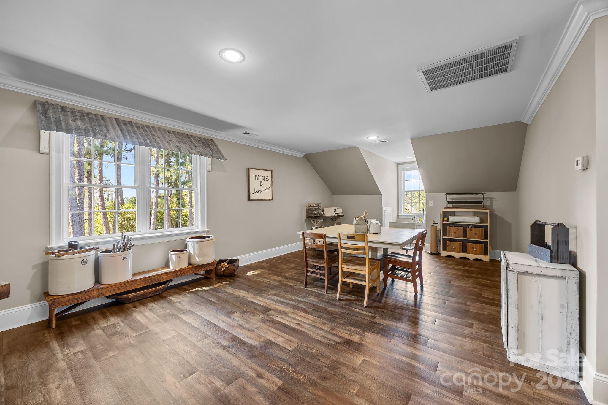 141 Yellow Jacket Circle