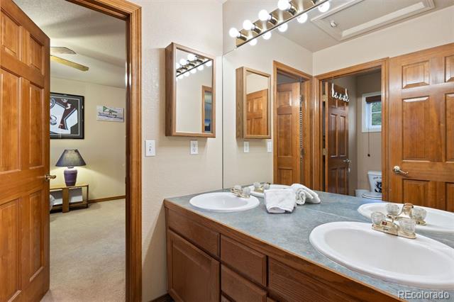 5508 W Prentice Circle