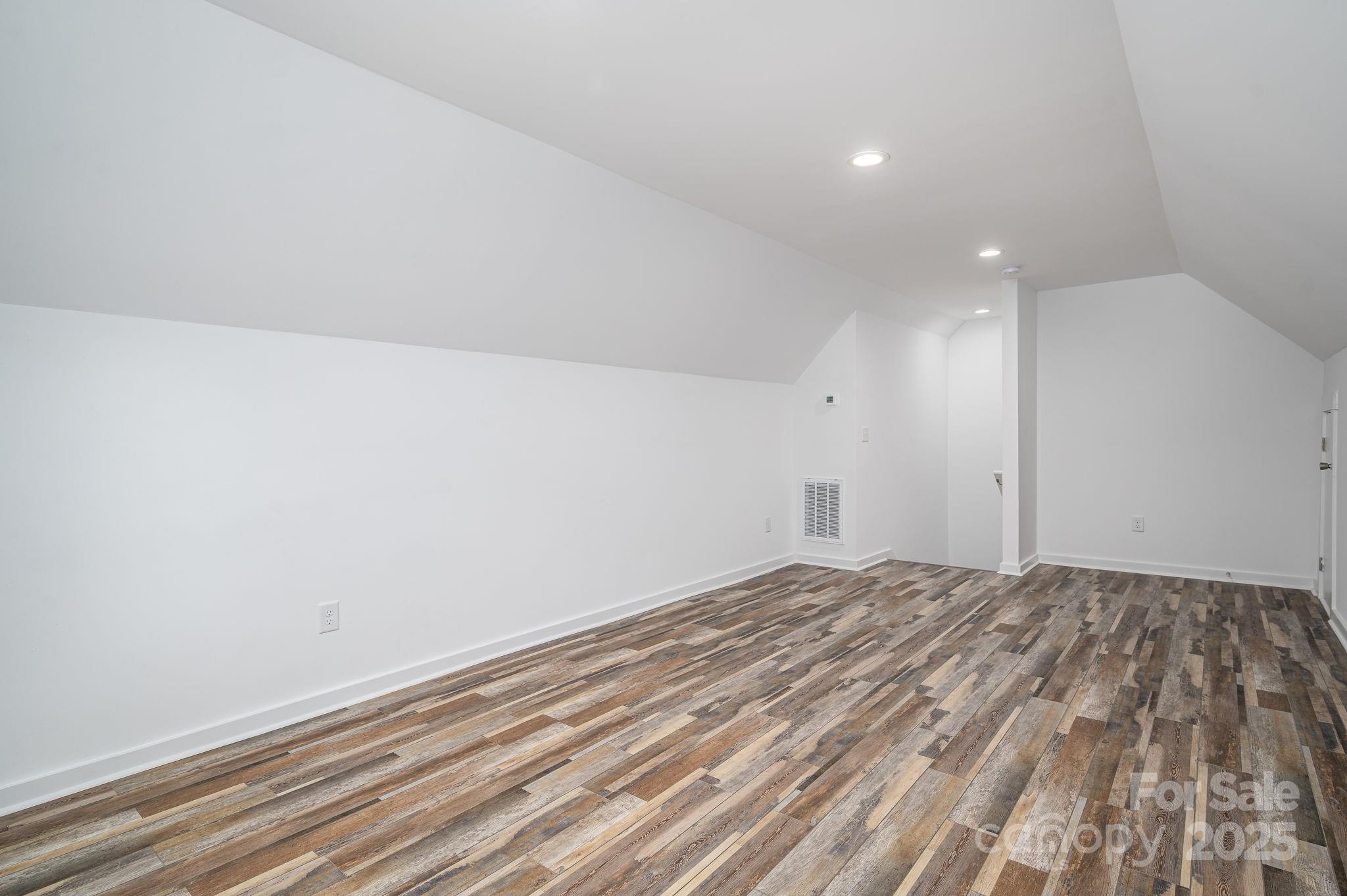 1076 Furnace Road