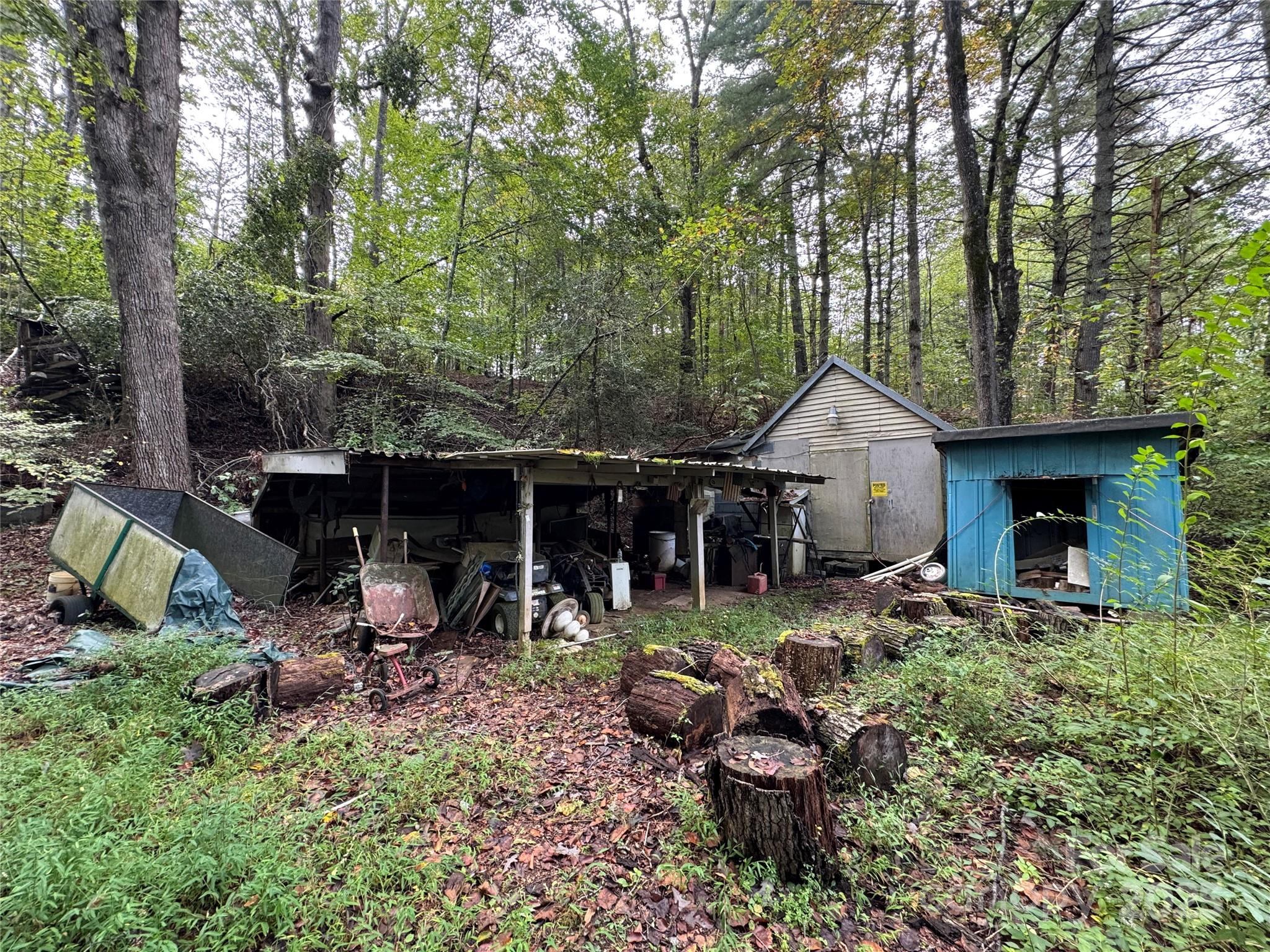 1784 Tomlinson Loop