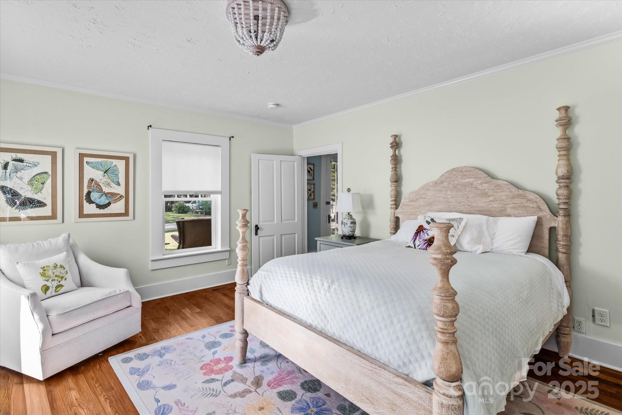 242 Templeton Road