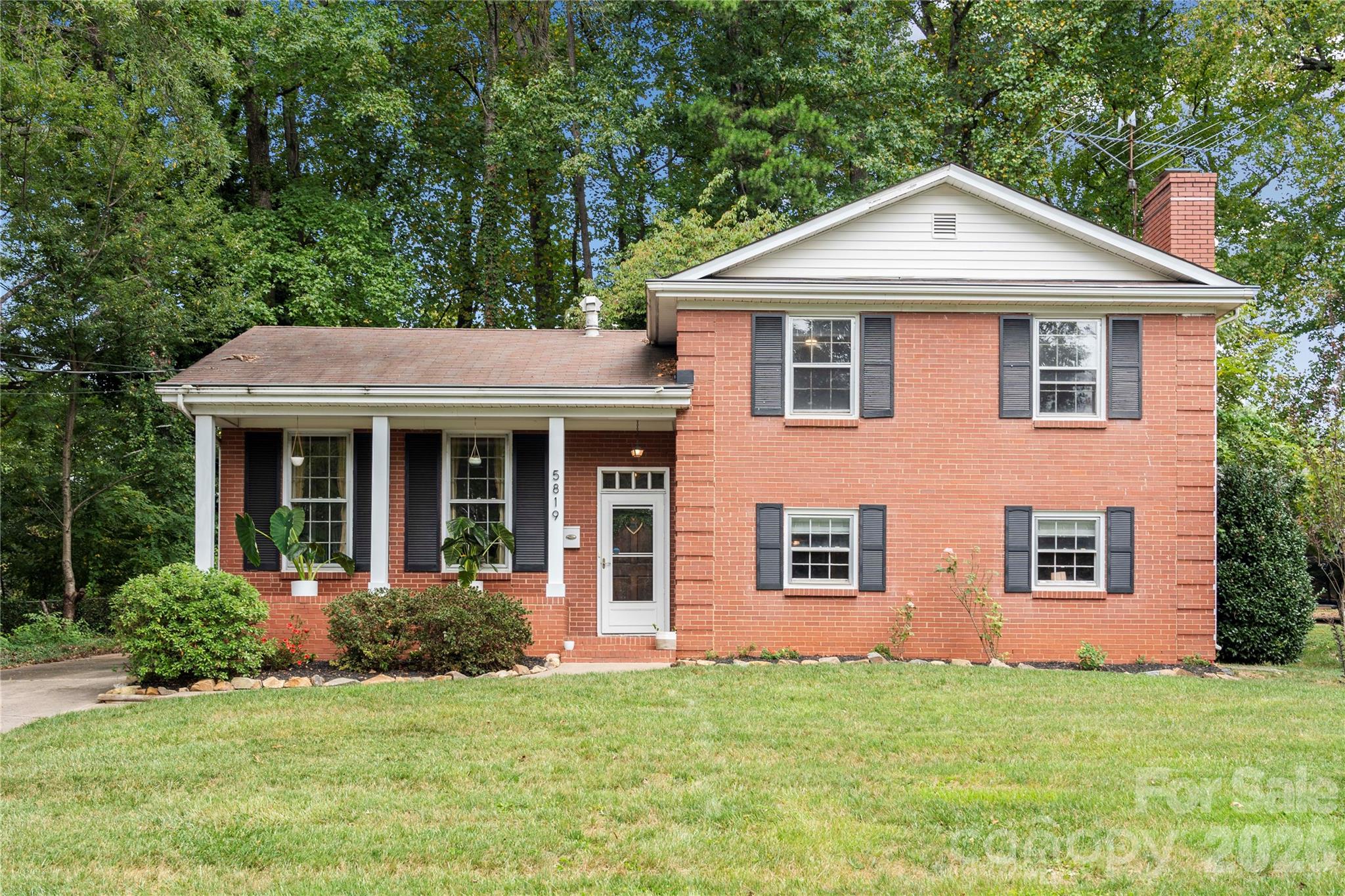 5819 Ruth Drive