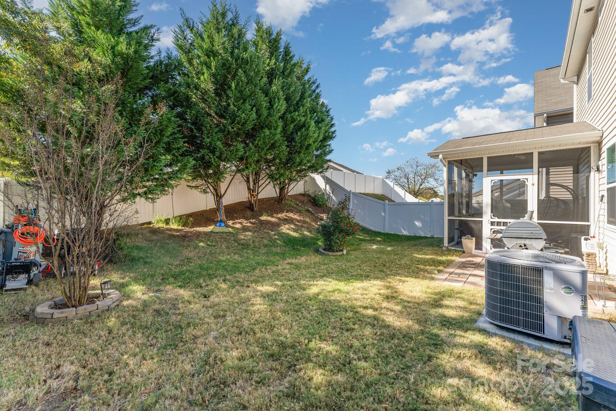 403 Knothole Lane