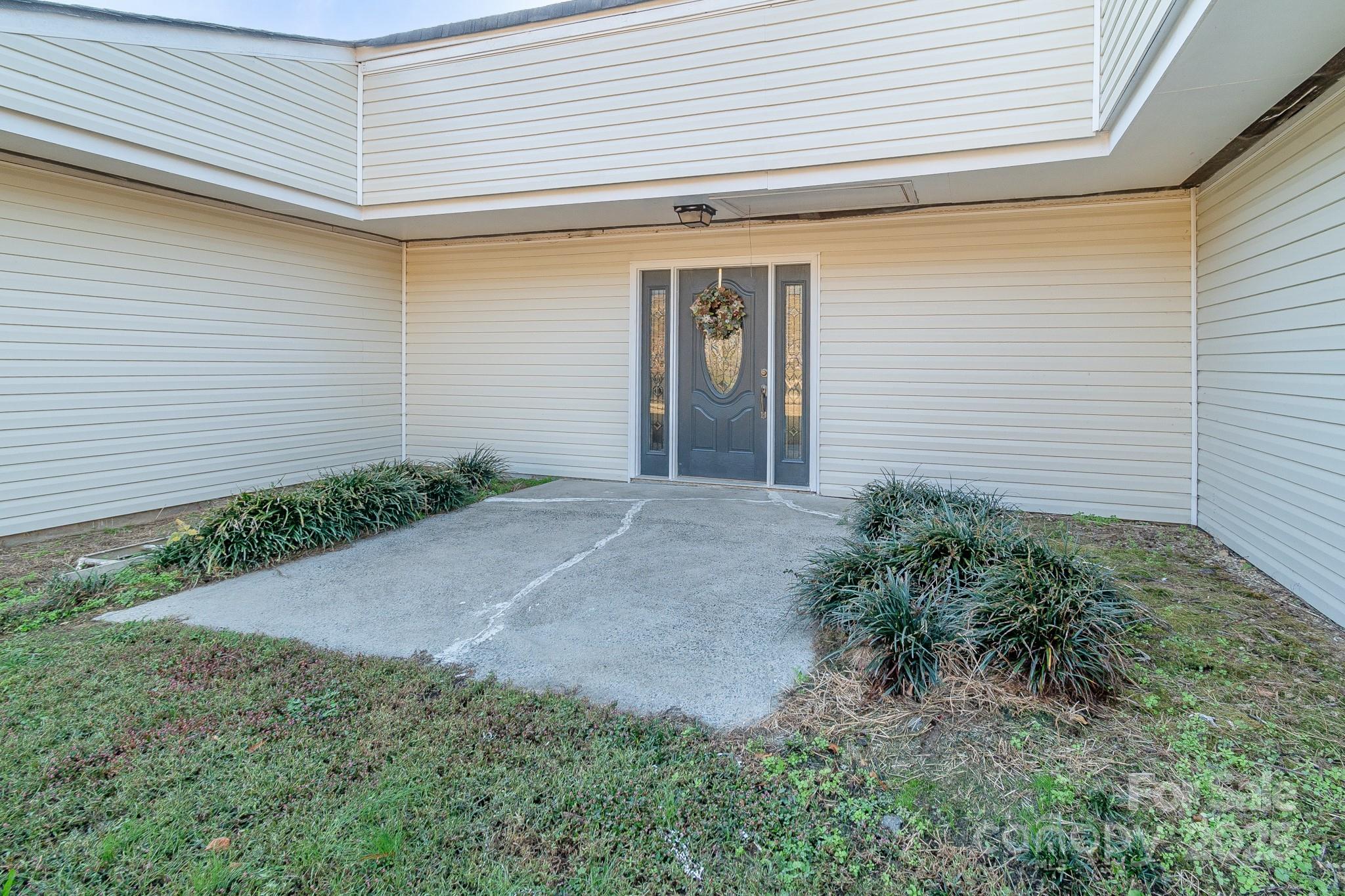 1115 Jamestowne Drive