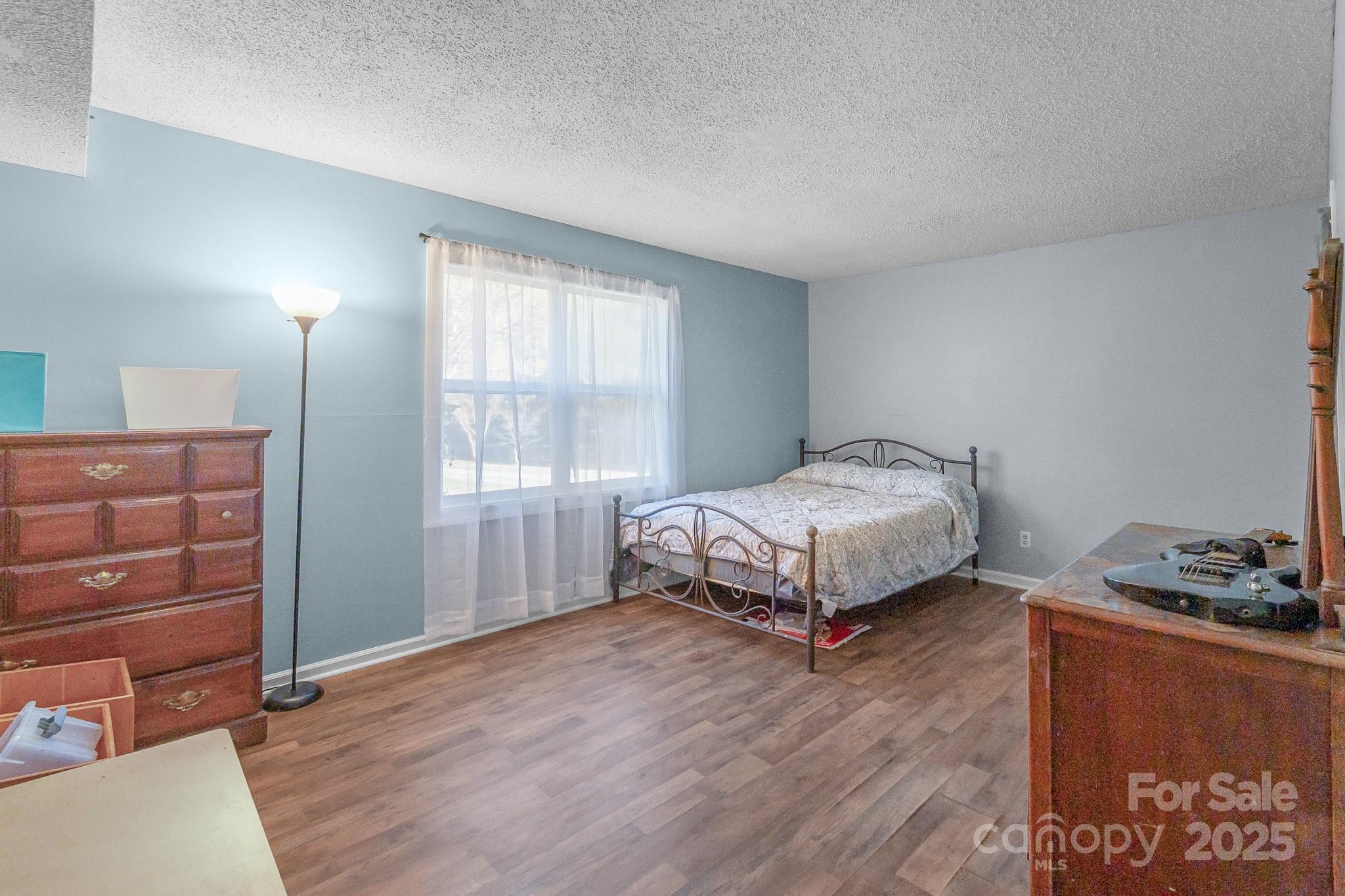 1115 Jamestowne Drive