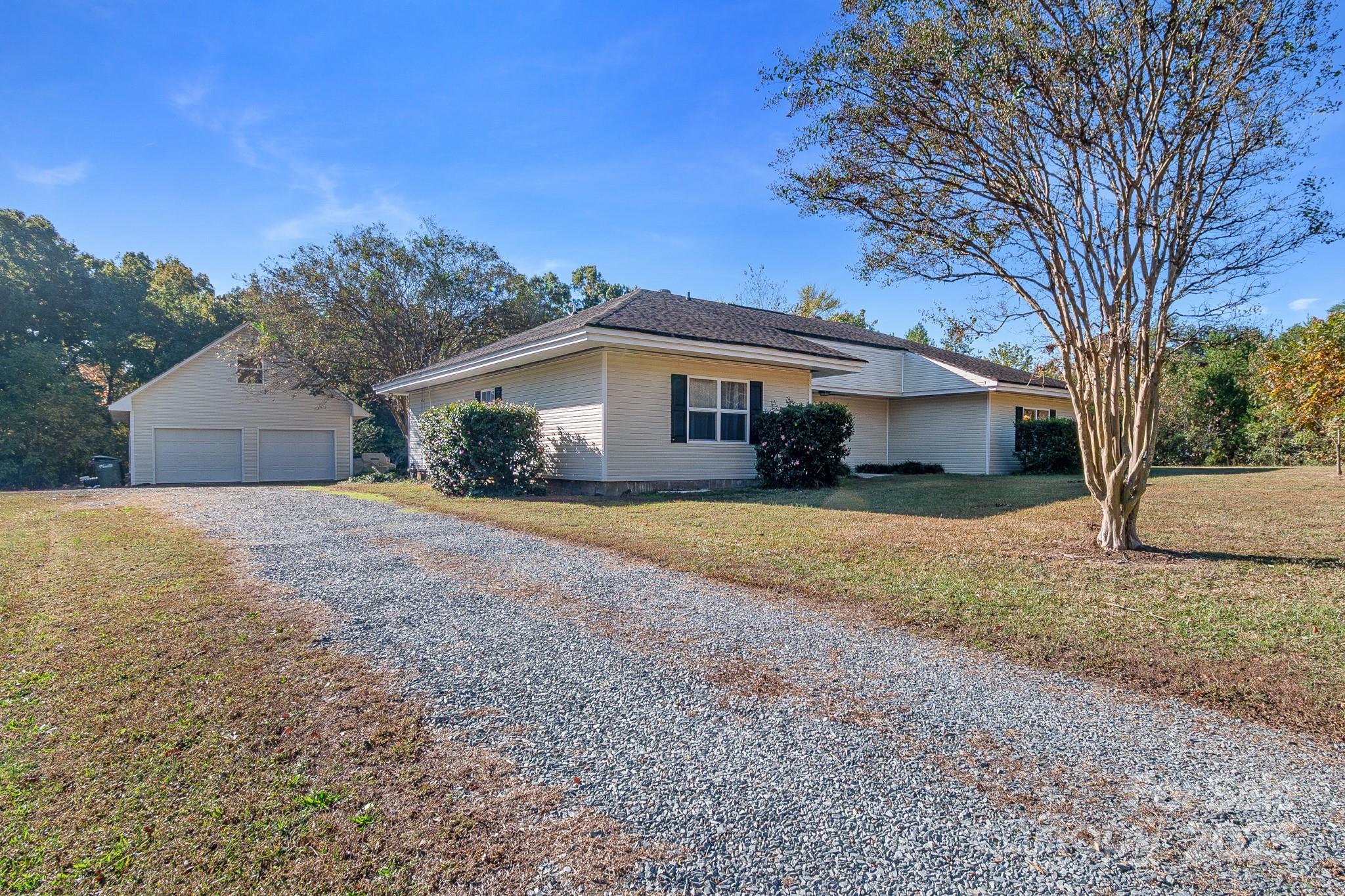 1115 Jamestowne Drive