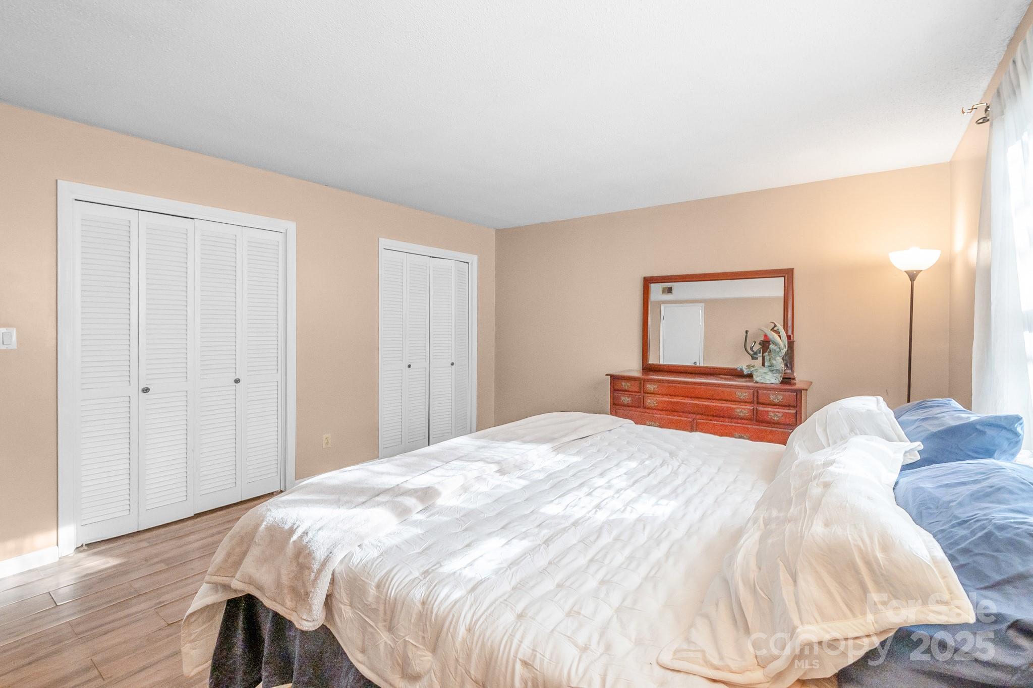 1115 Jamestowne Drive