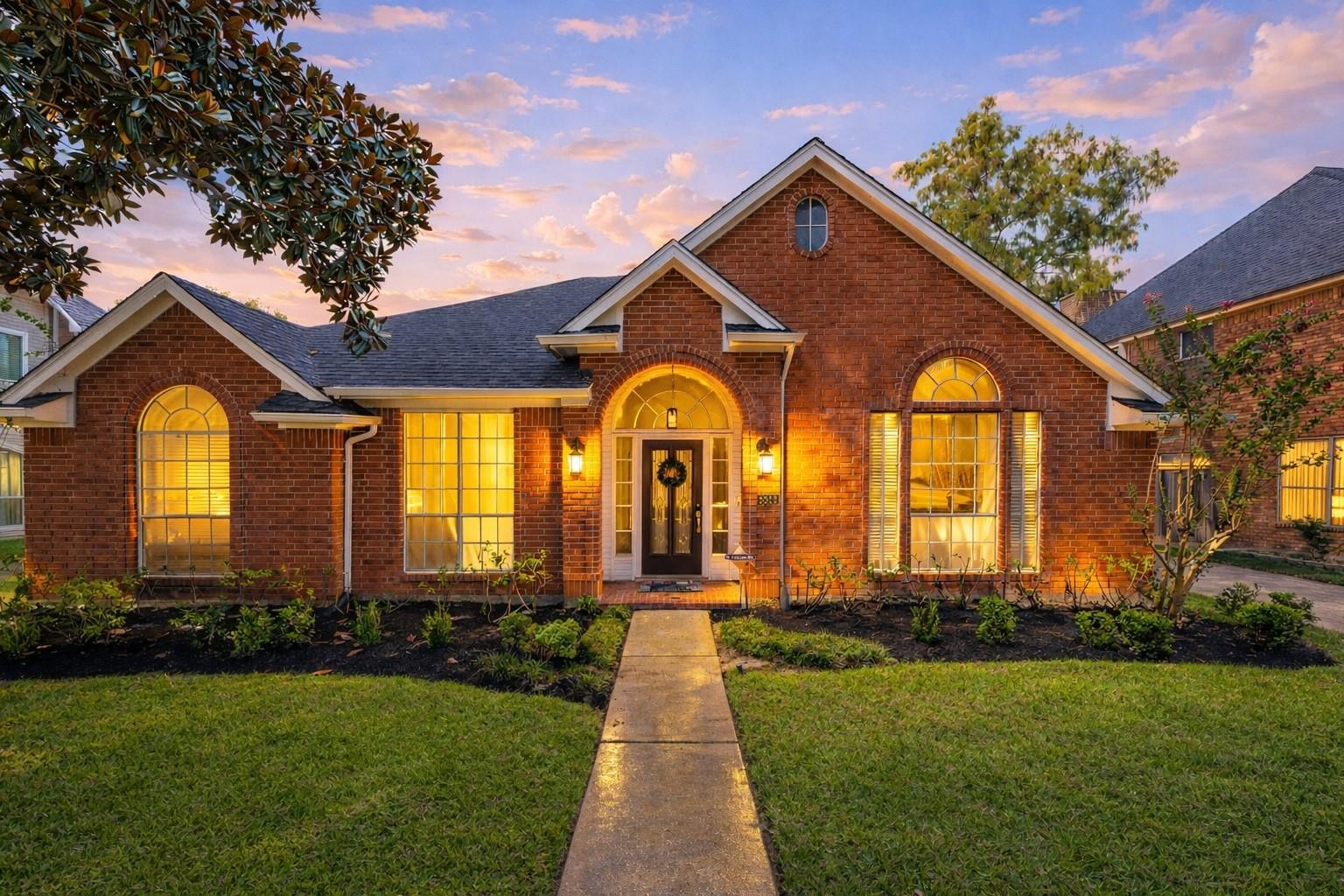 3311 Richland Dr