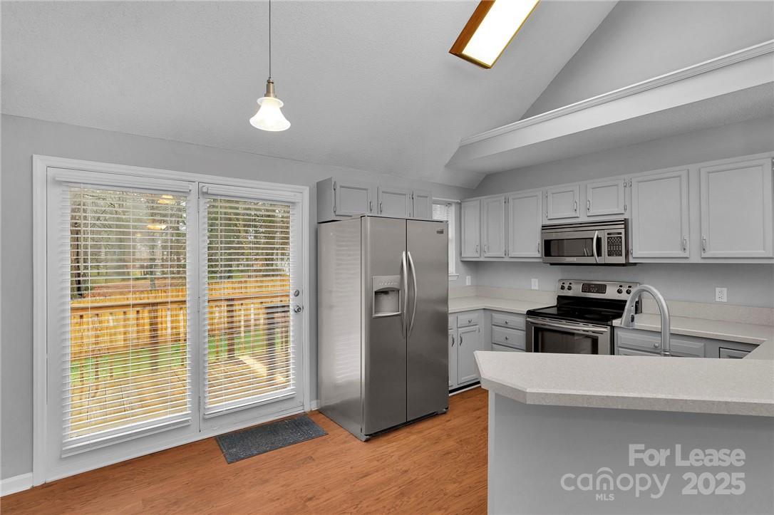 1063 Stirrup Place NW