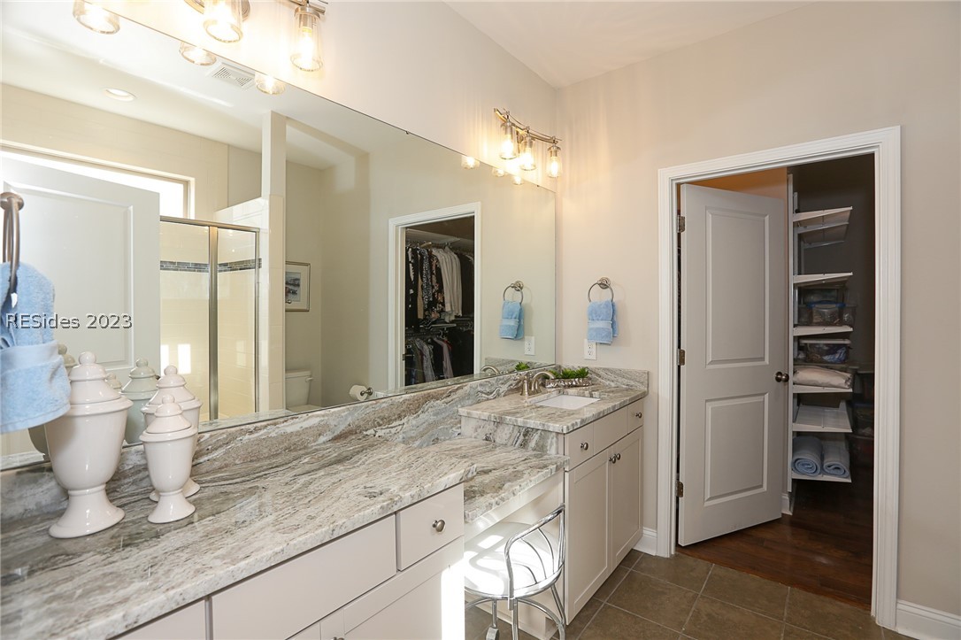 1037 Gleneagle Court