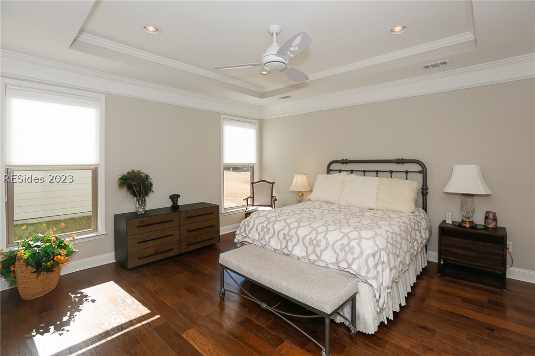 1037 Gleneagle Court