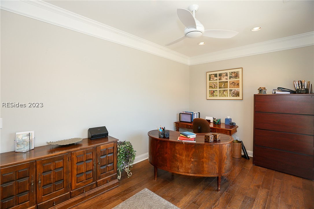 1037 Gleneagle Court