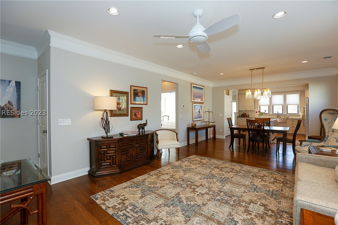 1037 Gleneagle Court