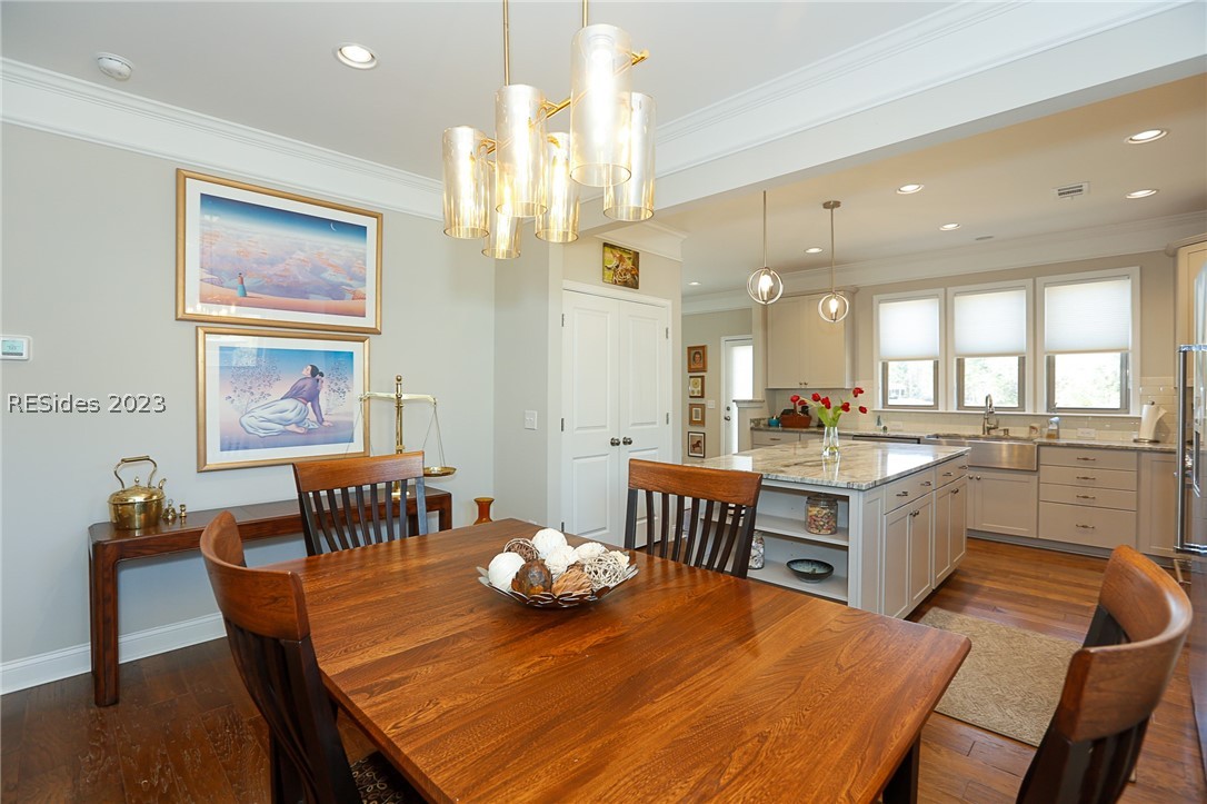 1037 Gleneagle Court