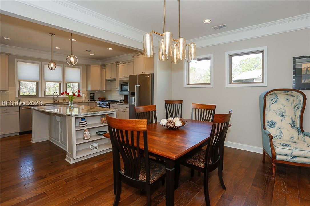 1037 Gleneagle Court