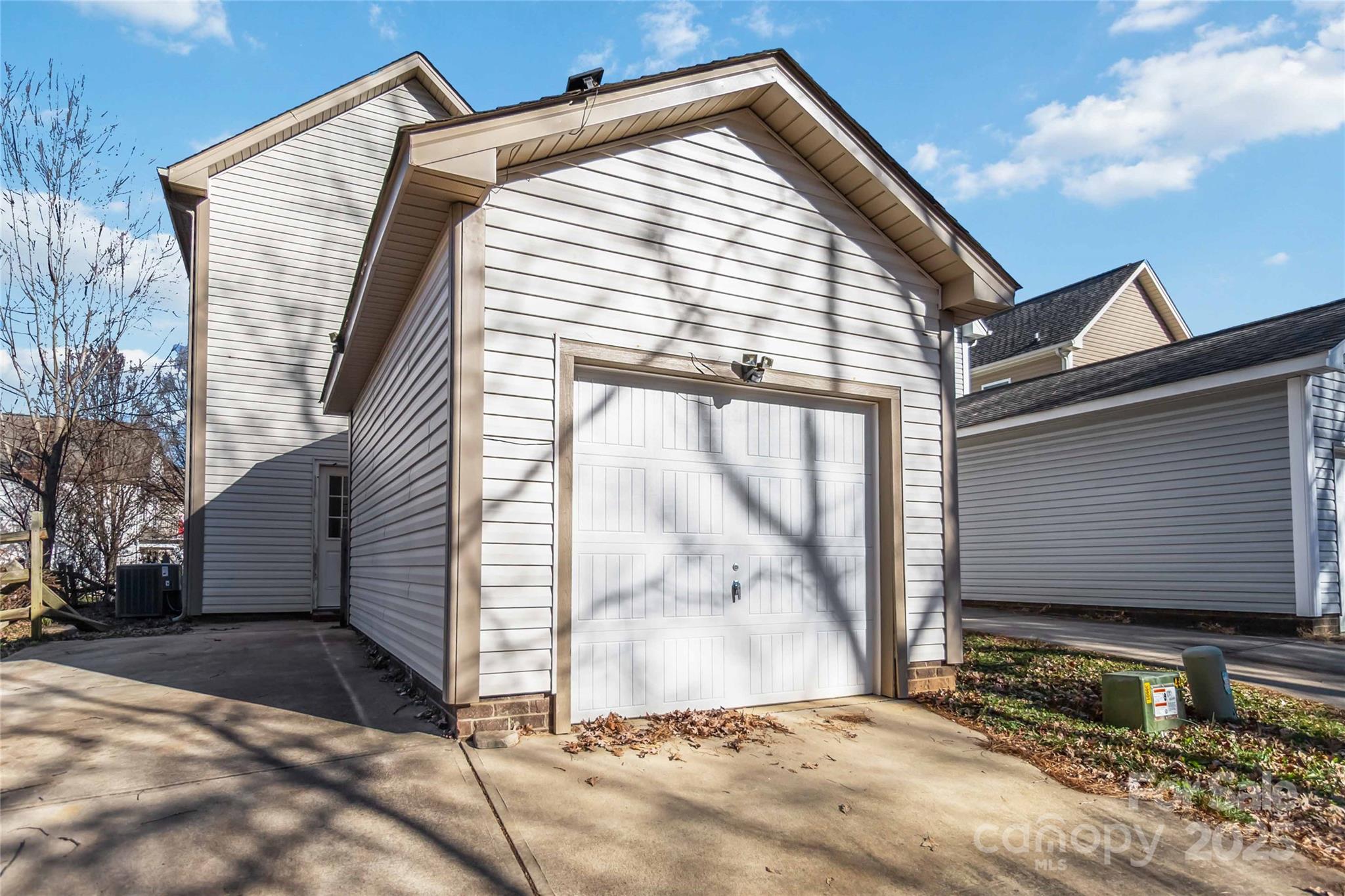 7022 Mclothian Lane