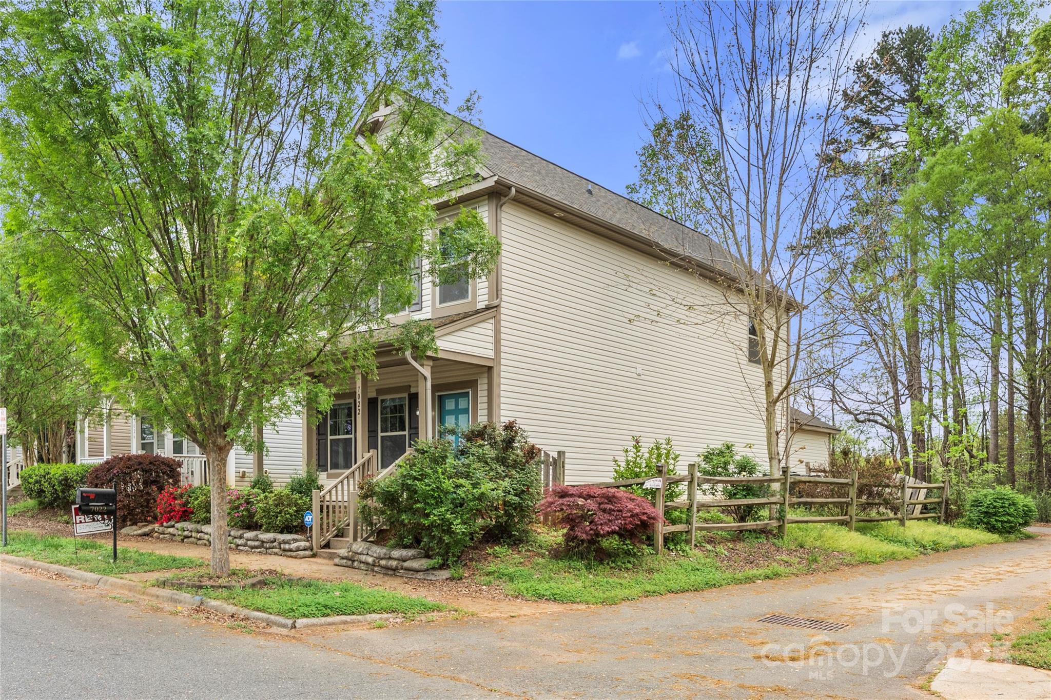 7022 Mclothian Lane