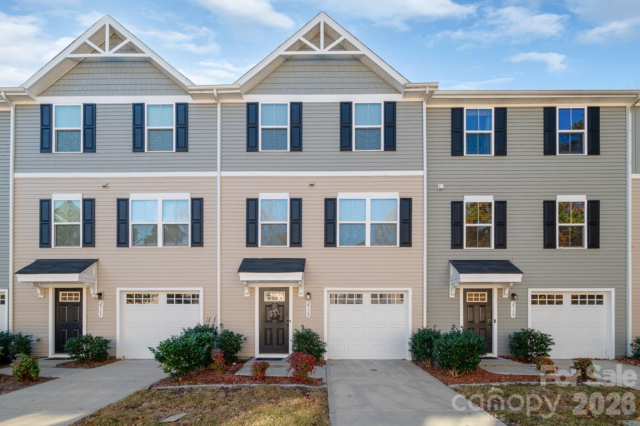 2715 Sydney Overlook Lane
