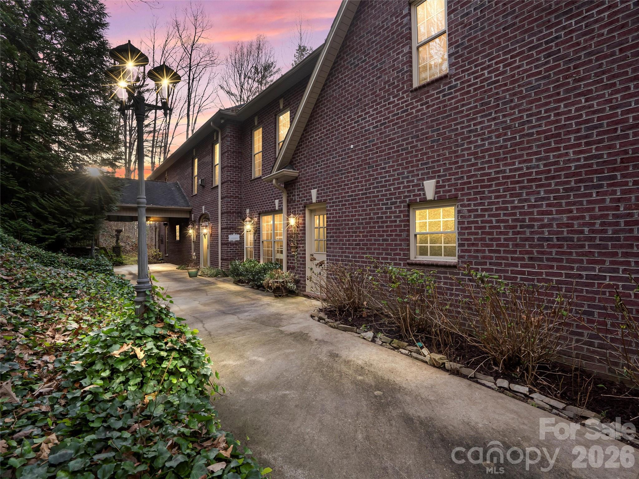 2983 Rockwood Drive