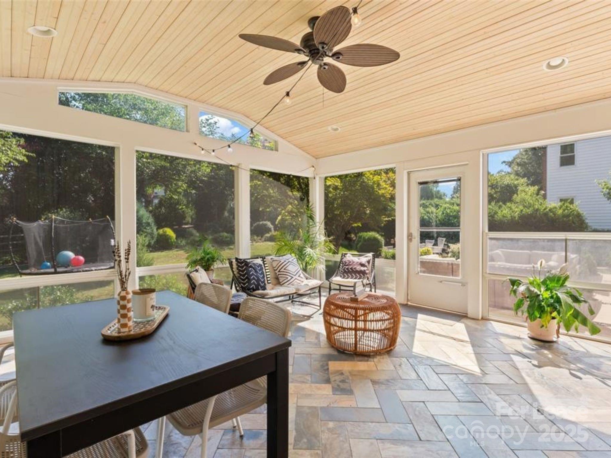 9423 Harlow Creek Road