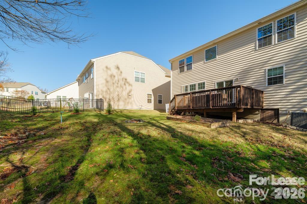 10745 Sapphire Trail