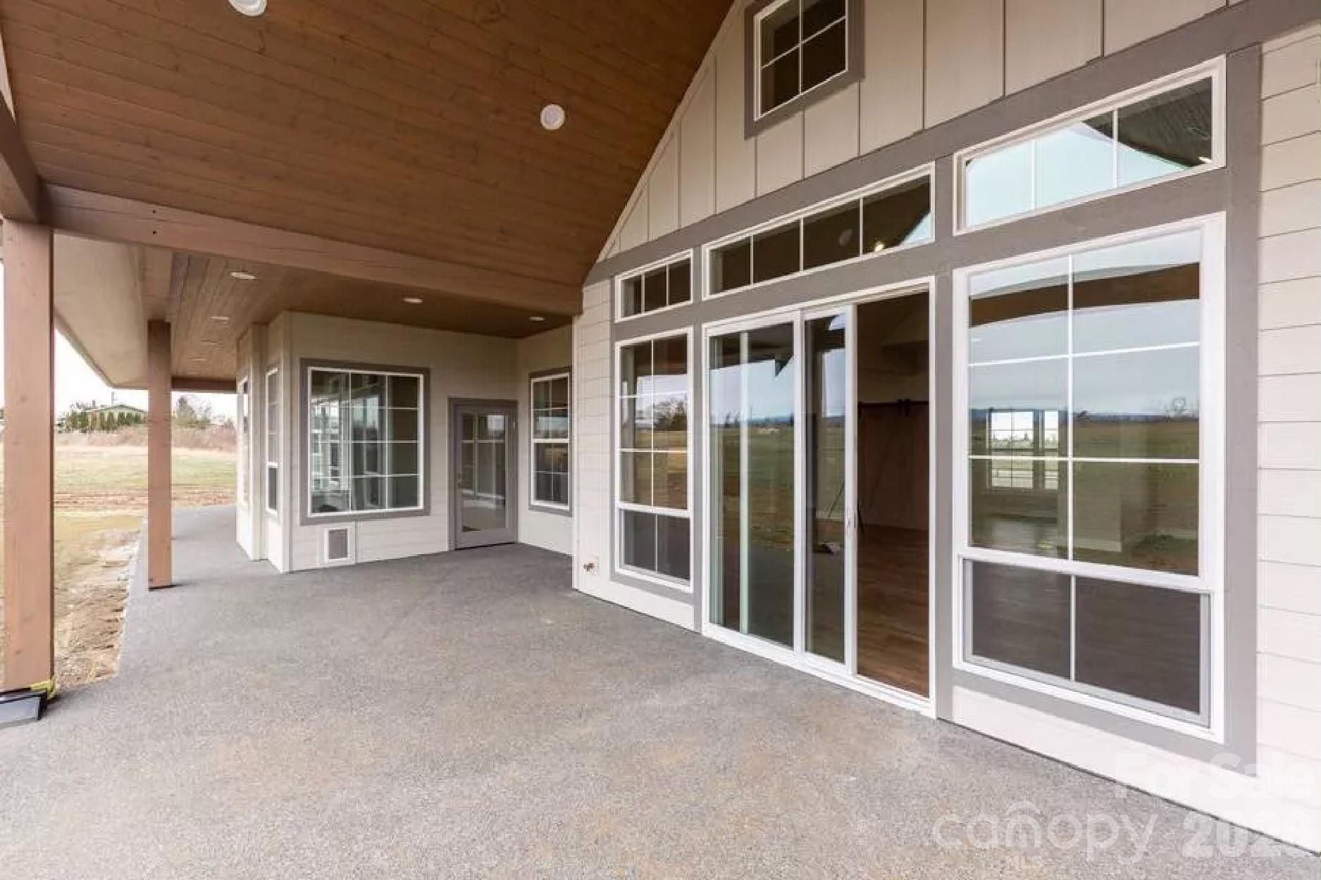 5743 Lake Pointe Drive