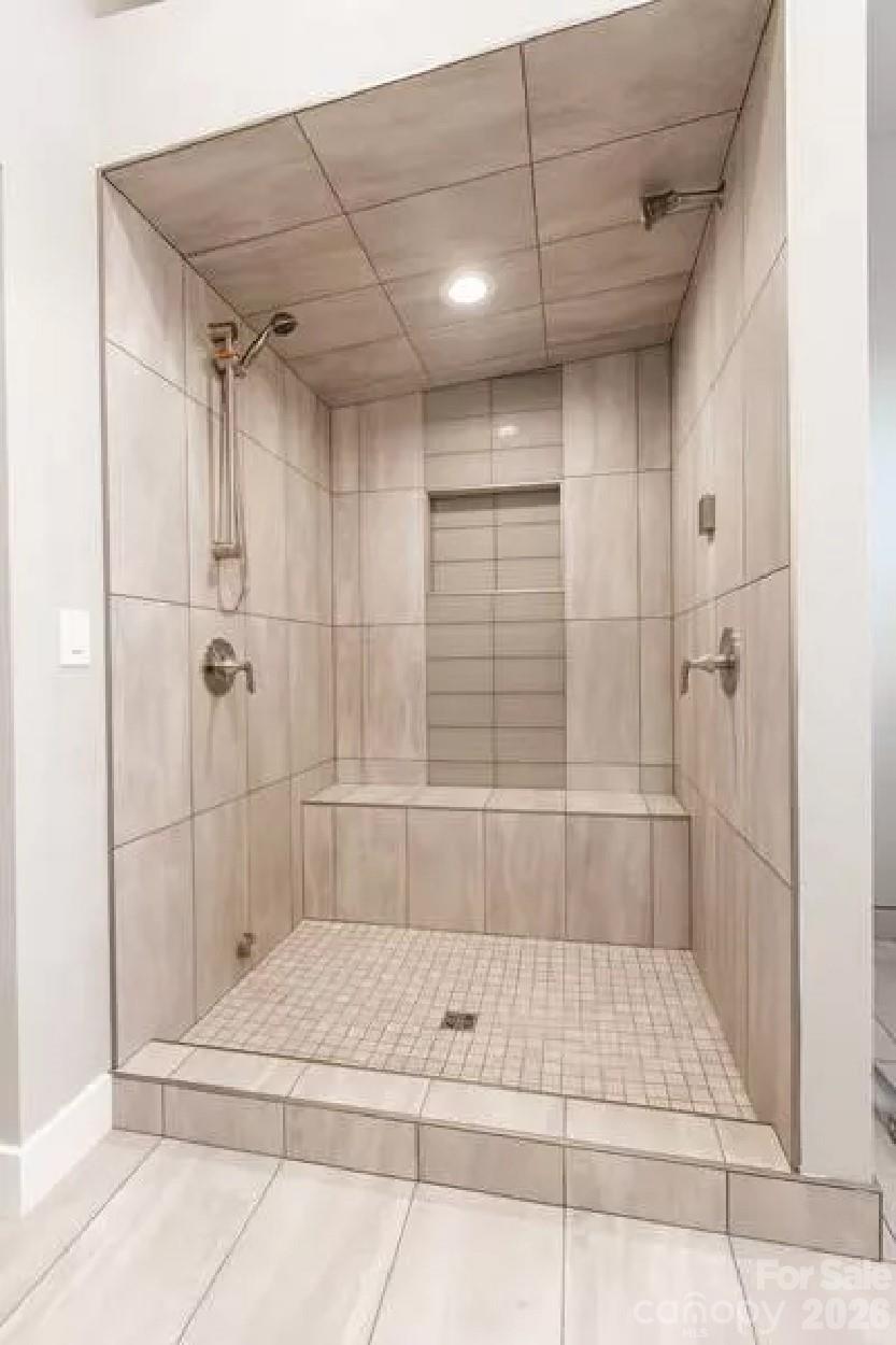 5743 Lake Pointe Drive